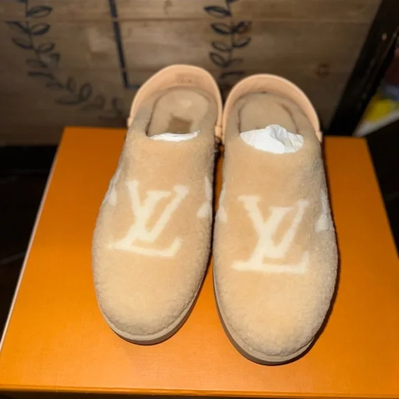 Louis Vuitton Tan Slippers - Picture 2 of 10